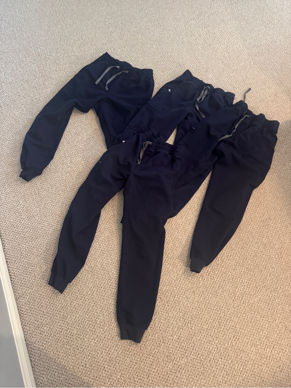 Figs Zamora Joggers (old style, scrunch waist band) - Small - Quantity 4